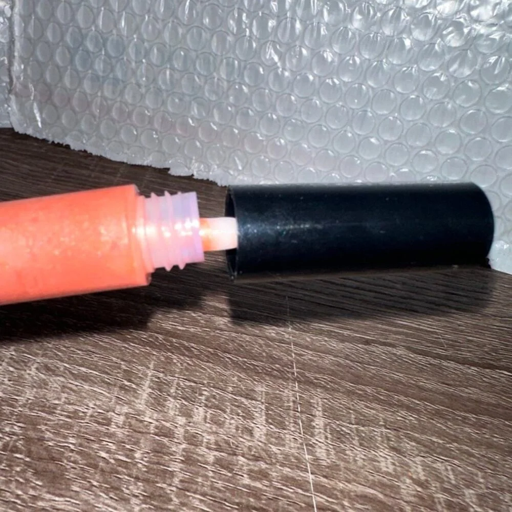 Mac Cosmetics‎ Lipglass Prrr Pinky Peach lip gloss